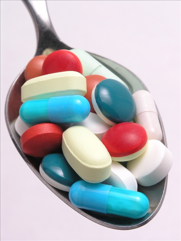 Pills_in_Spoon.jpg Pills_in_Spoon.jpg